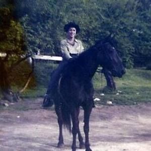 Meet your Posher, Joyce